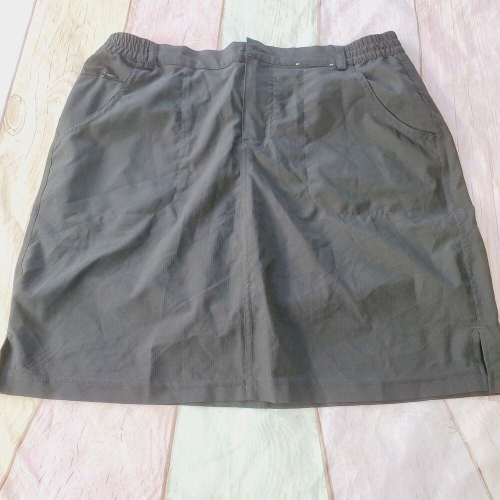 Tilley Black Skort Size Medium